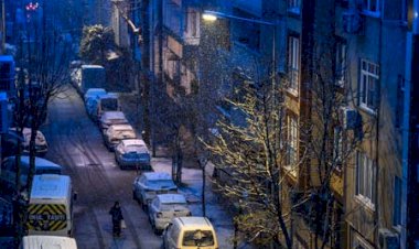 الثلوج تُعانق مدينة اسطنبول ومناطق اخرى في تركيا